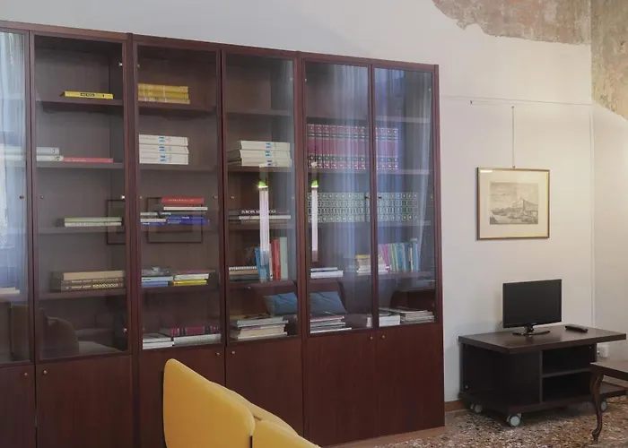 Melusina Fresco Historical Center *